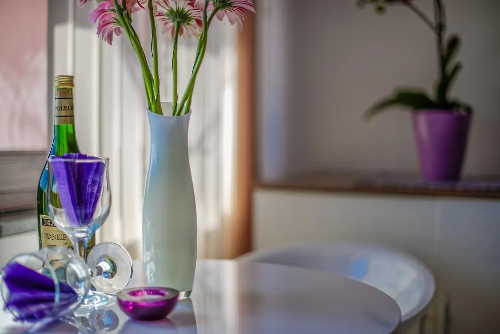 Holiday Home & Apartments Primavera Pula Kroatien