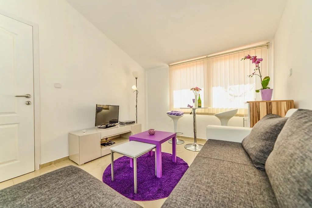Holiday Home & Apartments Primavera Pula